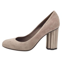 Used Salvatore Ferragamo Grey Suede Lucca Pumps Size 37