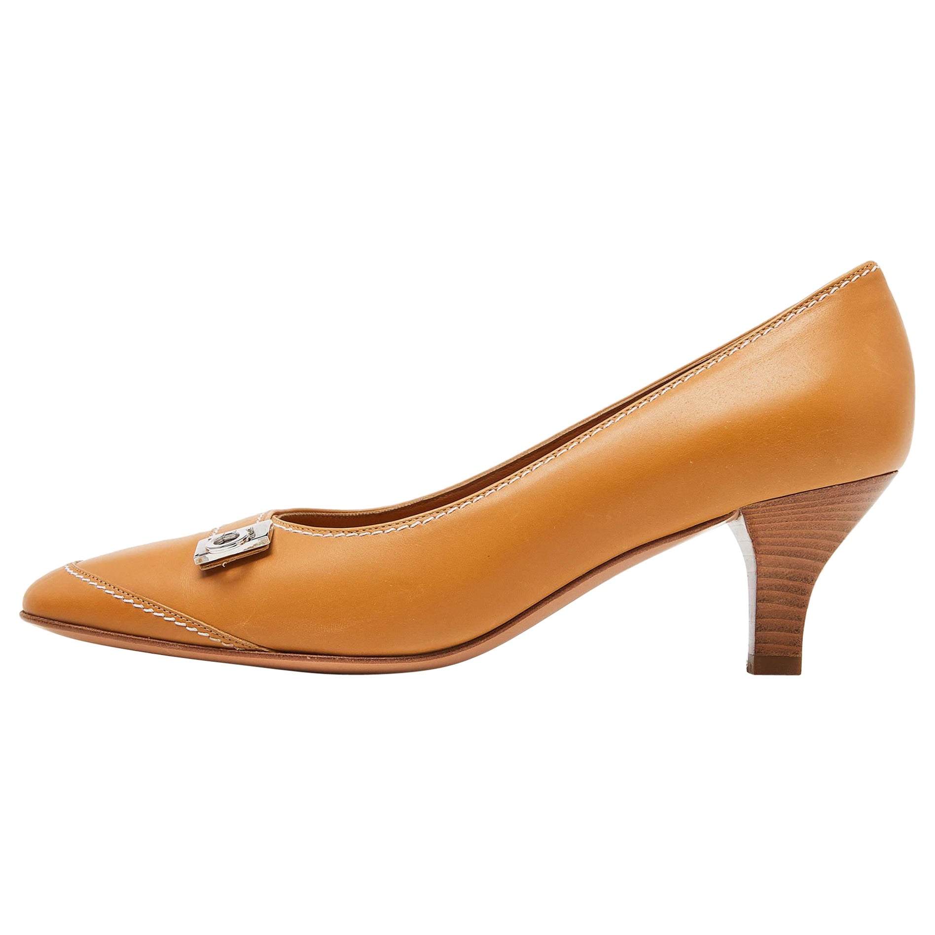 Salvatore Ferragamo Beige Leder Fresia Pumps Größe 36