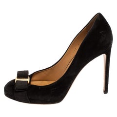 Salvatore Ferragamo Black Suede Carla Vara Bow Pumps Size 38.5