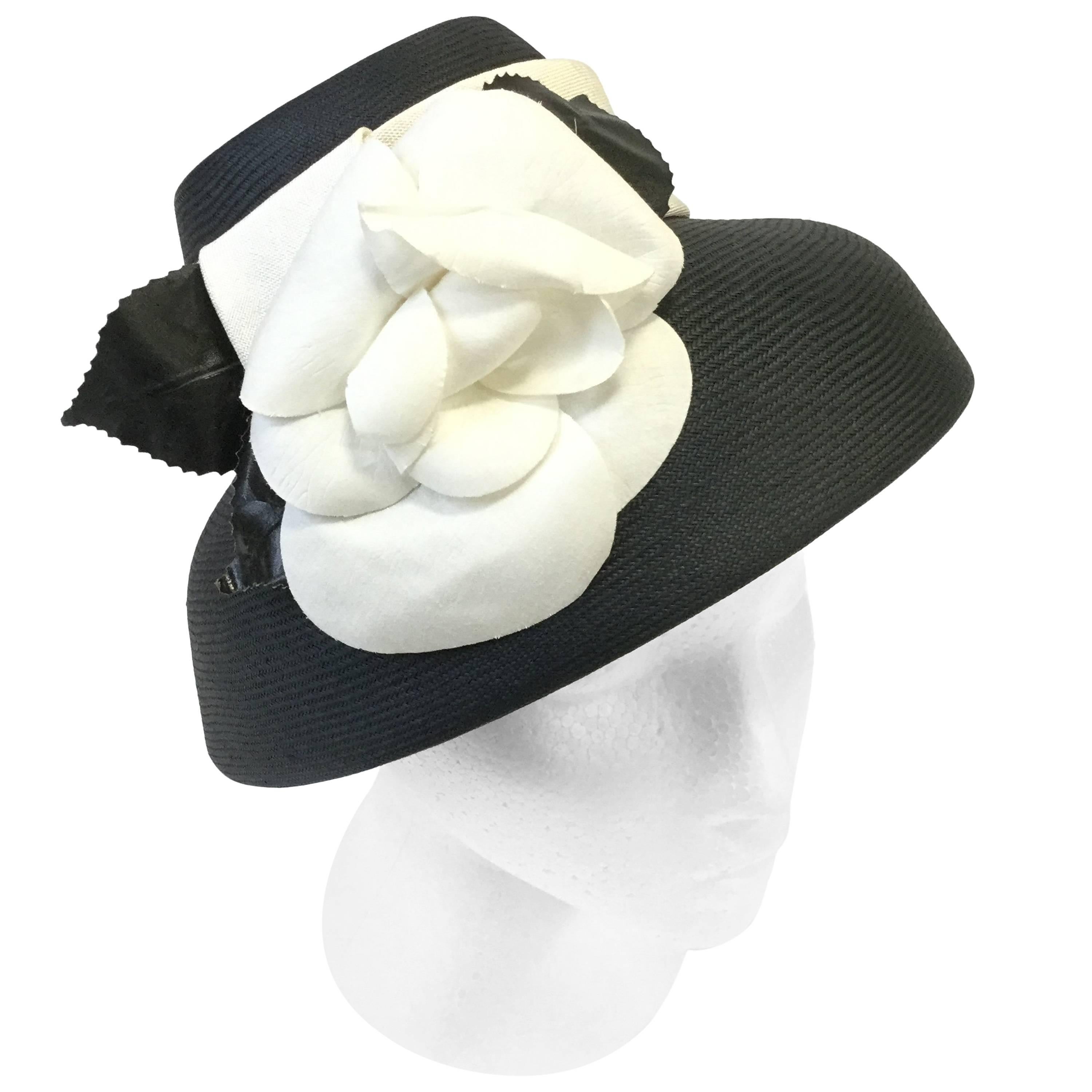 1950s Jan Leslie Woven Mushroom-Style White Magnolia Hat