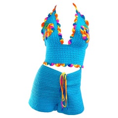 1990s Does 1970s Large Size Turquoise Blue Tie Dye Rainbow Crop Top + Shorts