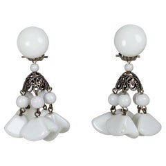Louis Rousselet Pendientes de borla blanca de verano