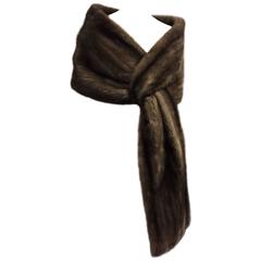 1950s Very Glamorous Wide Lush Natural Sapphire Mink Stole Wrap