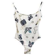 Maillot de bain blanc imprimé emblématique Chanel, printemps 1996