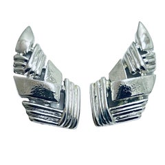 TRIFARI signierte Vintage-Ohrclips mit Blattsilber-Designer-Clip