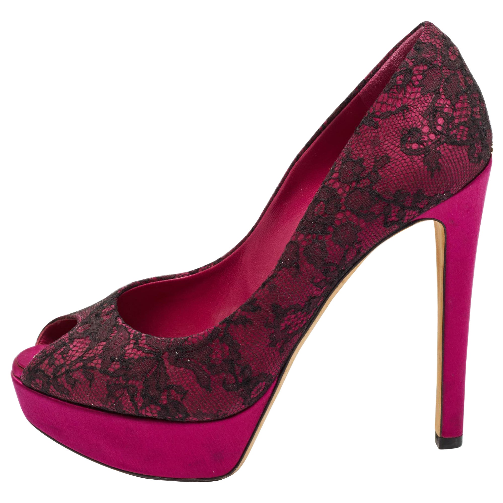 Bombas de plataforma con puntera abierta de satén y encaje morado/negro Dior talla 39