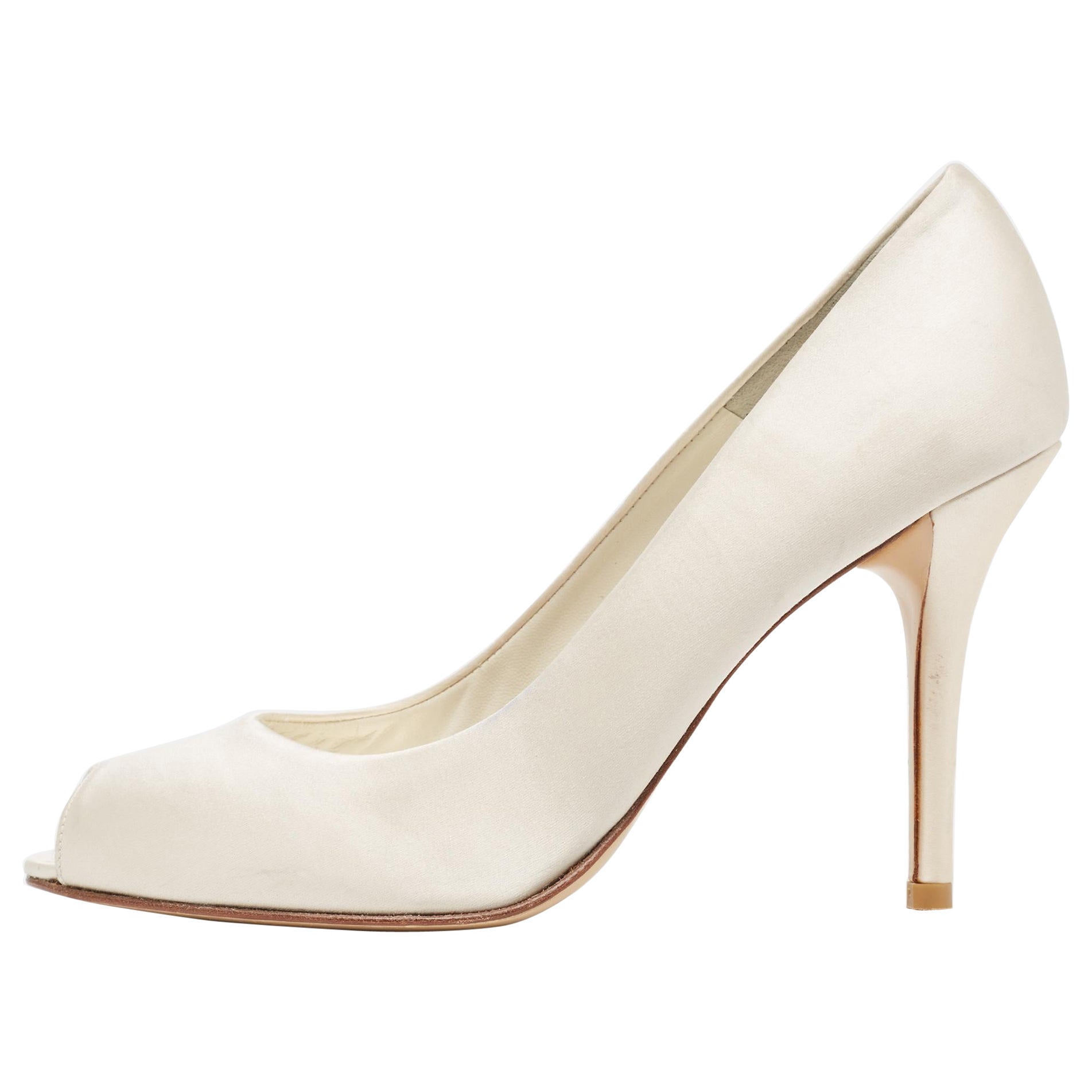 Stuart Weitzman White Satin Peep Toe Pumps Size 40.5 For Sale