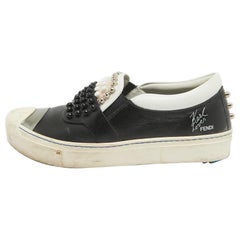Fendi Schwarz/Weiß Leder Nieten Karl Lover Slip On Turnschuhe Größe 37