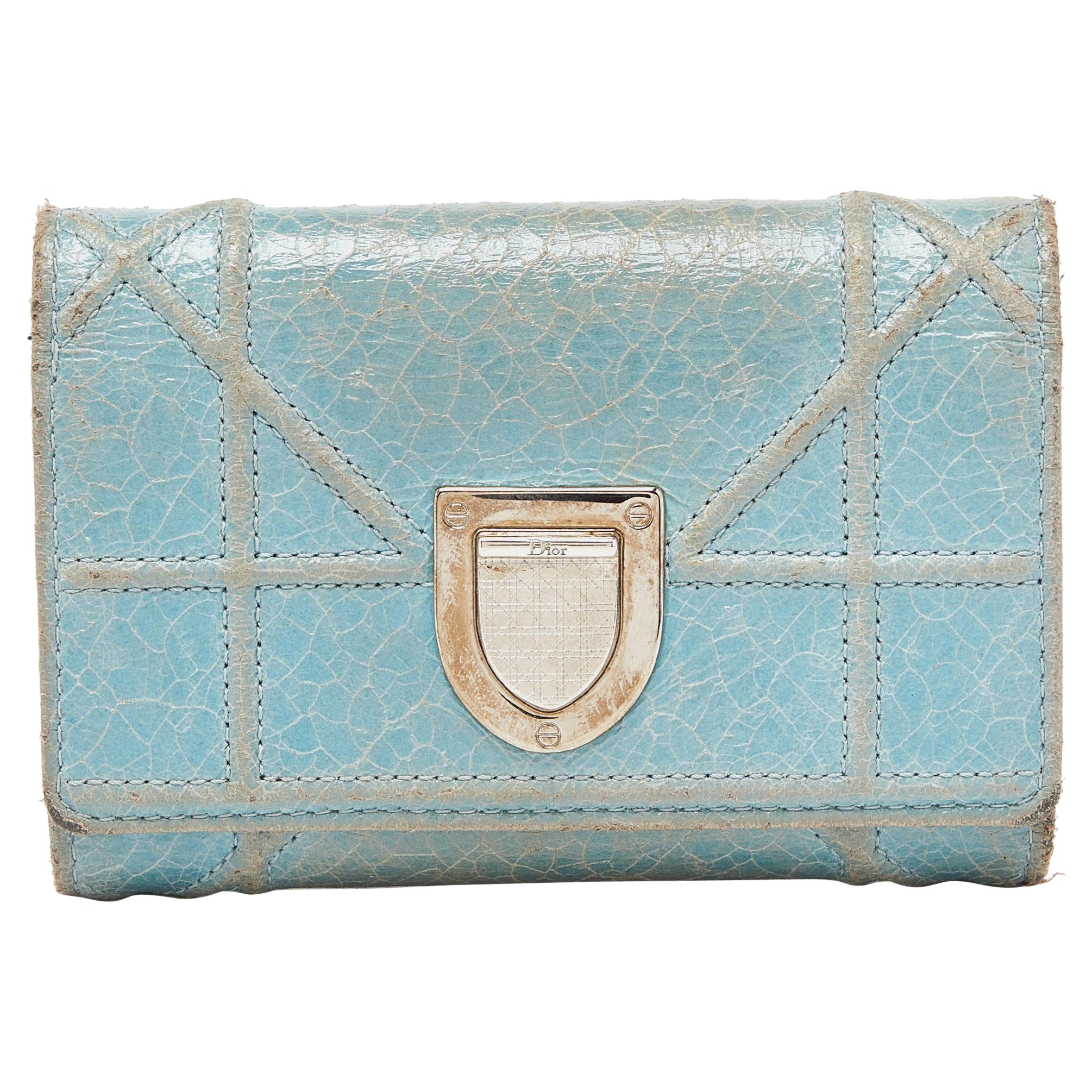 Portafoglio Dior Trifold in pelle blu stropicciata Diorama