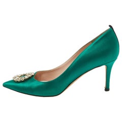 SJP Sarah Jessica Parker Grüne Satin-Pumps mit Kristallverzierung Größe 38