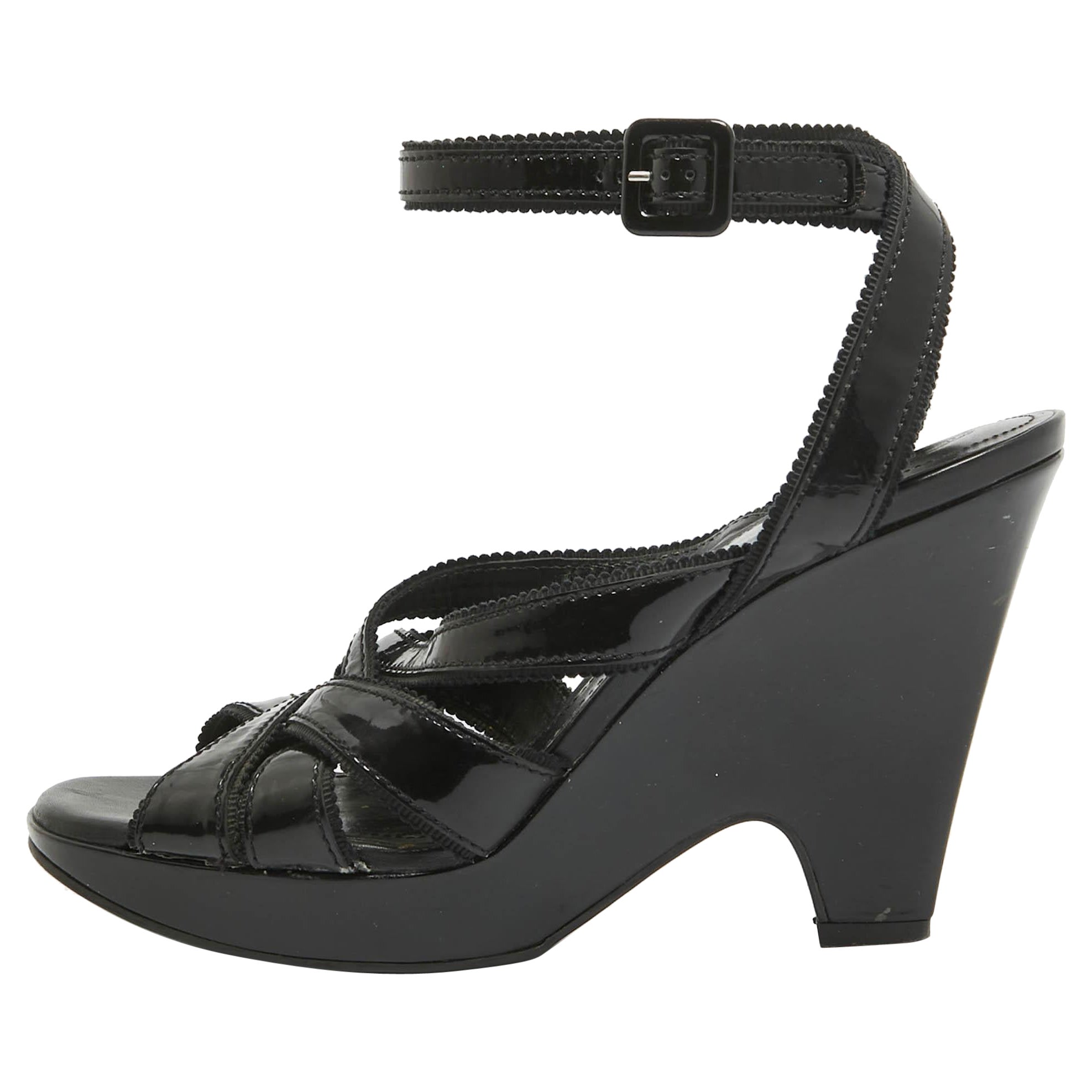 Tod's Black Patent Leather Strappy Platform Sandals Size 39 For Sale