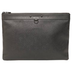 Pochette Louis Vuitton Discovery Empreinte Nera
