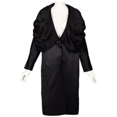 Dries Van Noten Schwarzer Seiden-Wollmantel Herbst 2000 Laufsteg