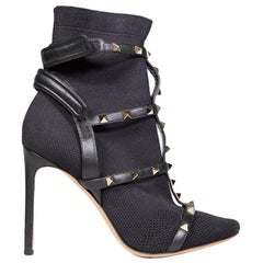 Valentino Garavani Schwarze Body-Tech-Stiefeletten mit Nieten Größe IT 38,5