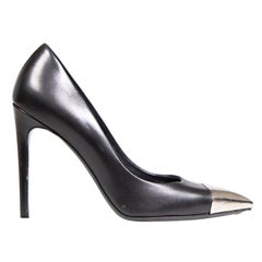 Louis Vuitton Black Leather Pointed Cap-Toe Pumps Size IT 39