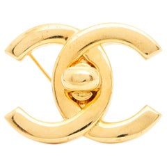 SS96 Chanel Brooch Turnlock CC Golden