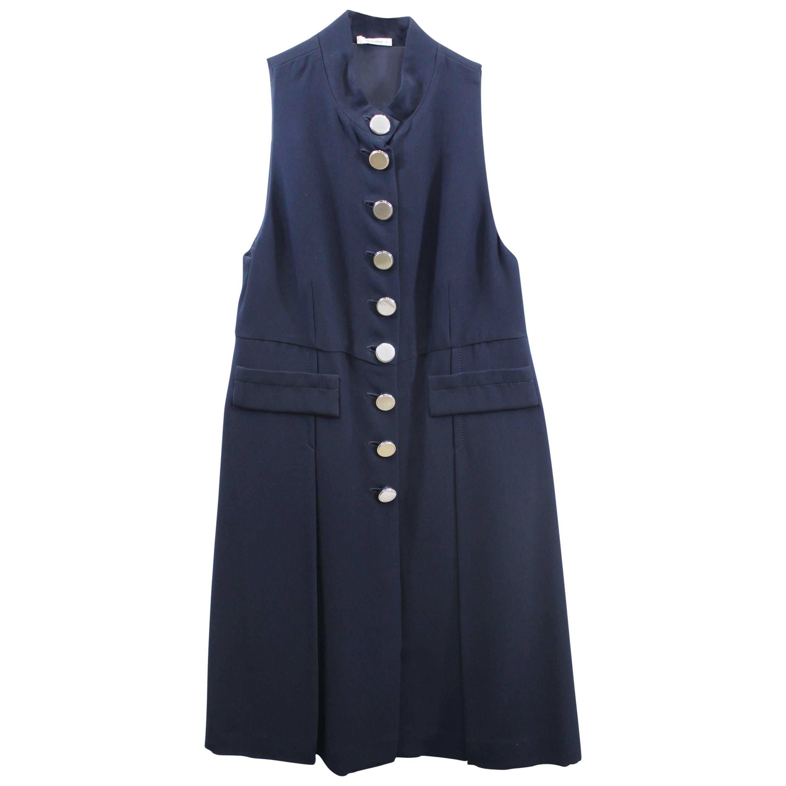 Miu Miu Navy Day Dress in excellent condition. Retail Price 1300$. S 36 For Sale
