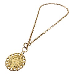 Chanel Vintage Gold Metal Chain Necklace CC Logo Medallion