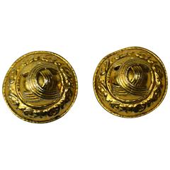 Chanel Clip on gold tone earrings