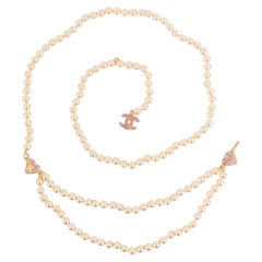 Ceinture en métal doré et perles de fantaisie de Chanel, 2002