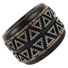 Lanvin Brazalete Negro Galalith Ornamentado con Pedrería