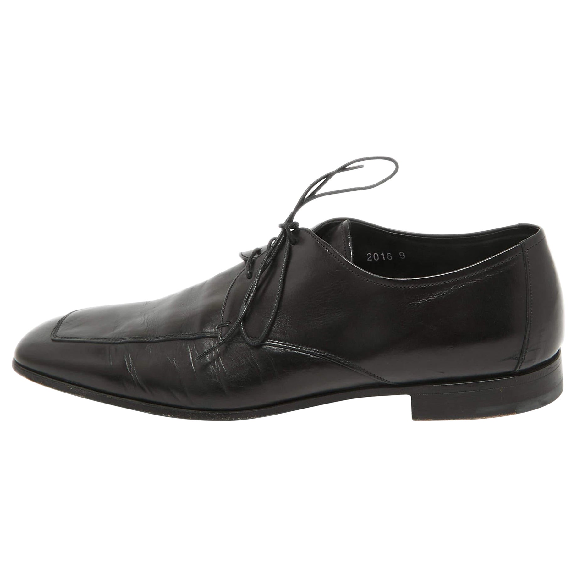 Prada Derby in pelle nera con lacci taglia 43
