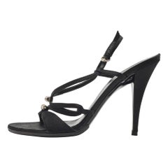 Gucci Riemchensandalen aus schwarzem Satin Größe 39,5