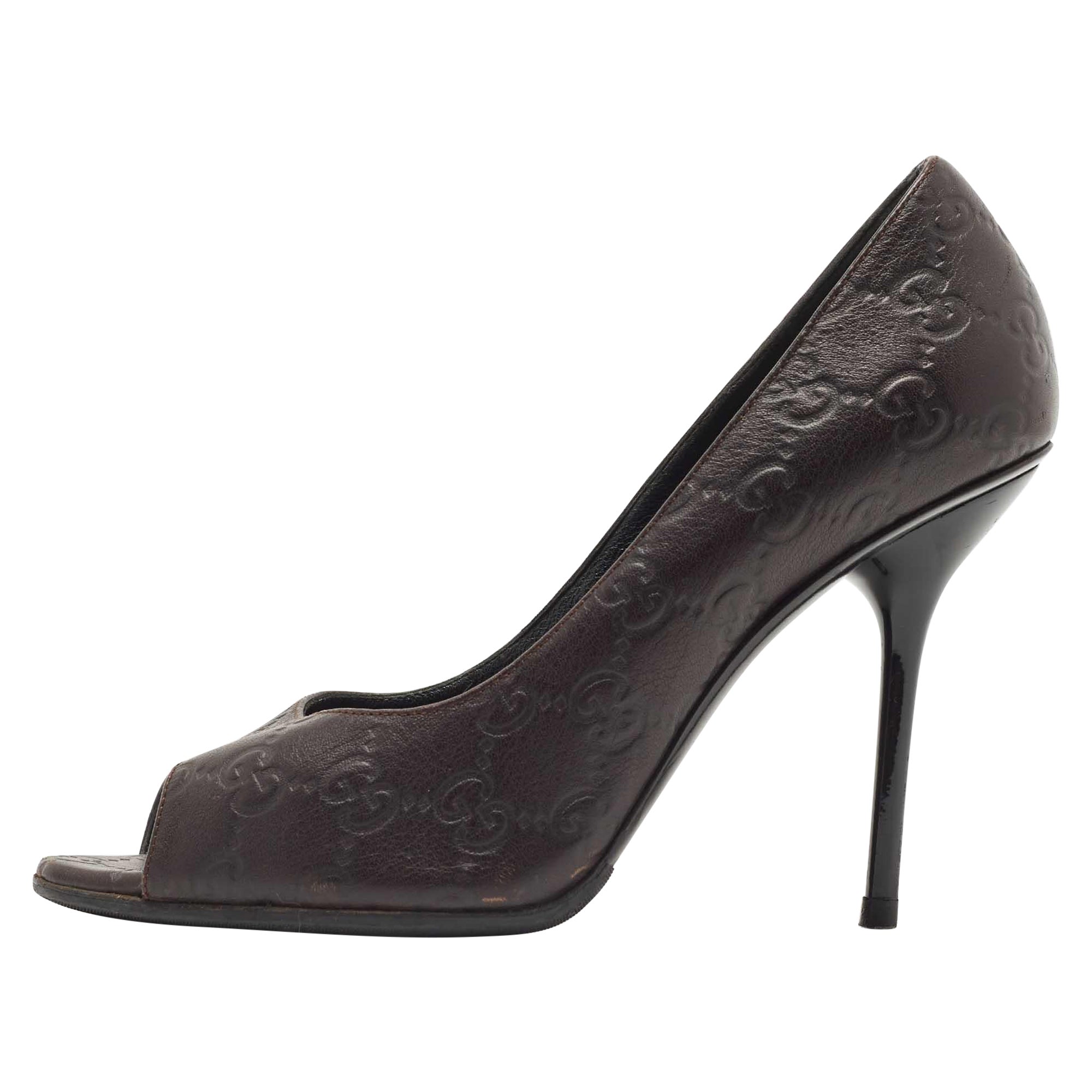 Gucci Brown Leather Guccissima Peep Toe Pumps Size 37.5 For Sale