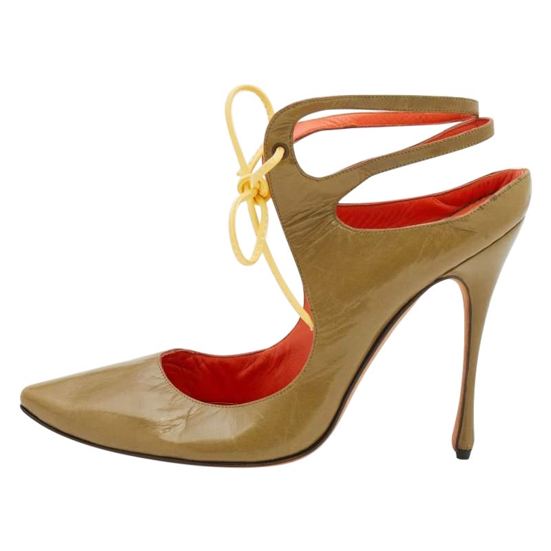 Manolo Blahnik Olive Green Leather Cut Out Lace Up Pumps Size 41