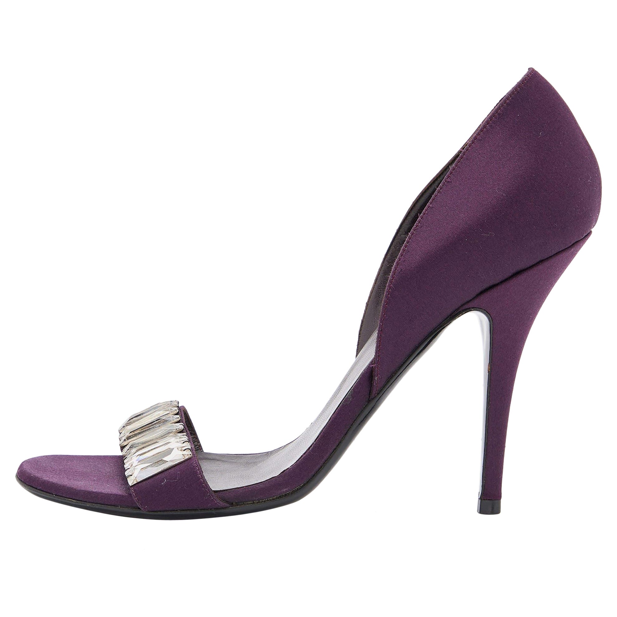 Gucci Purple Satin Crystal Embellished D'orsay Sandals Size 39 For Sale