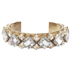 CHRISTIAN DIOR Hellblauer, durchsichtiger, quadratischer Kristall-Schmuck-Armreif in Goldtönen M