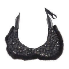 Collar FENDI de malla negra con adorno de cadena de piel y cordón para atar