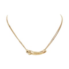 VERSACE Medusa Kurze Halskette mit Sicherheitsnadel-Anhänger aus Gold und Nickel in Goldtönen