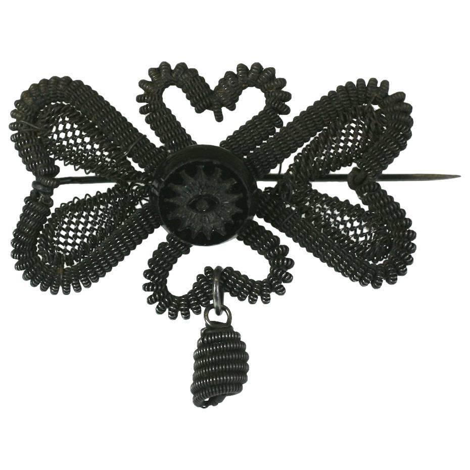 Early 19th Century Silesian Wirework Bow Brooch For Sale