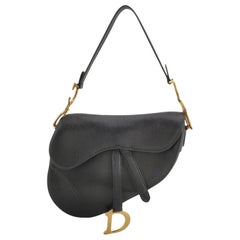 Dior Sattel 2020 Medium Tasche aus Lammfell und Leder in Schwarz