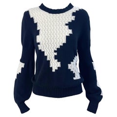 Chanel automne 2016 Taille 40 / 8 - 10 Top pull en cachemire noir et blanc abstrait.