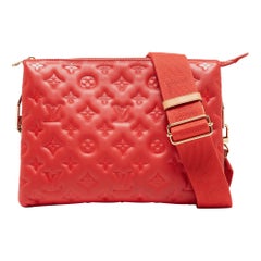Borsa Coussin PM in pelle goffrata Louis Vuitton Wine Monogram
