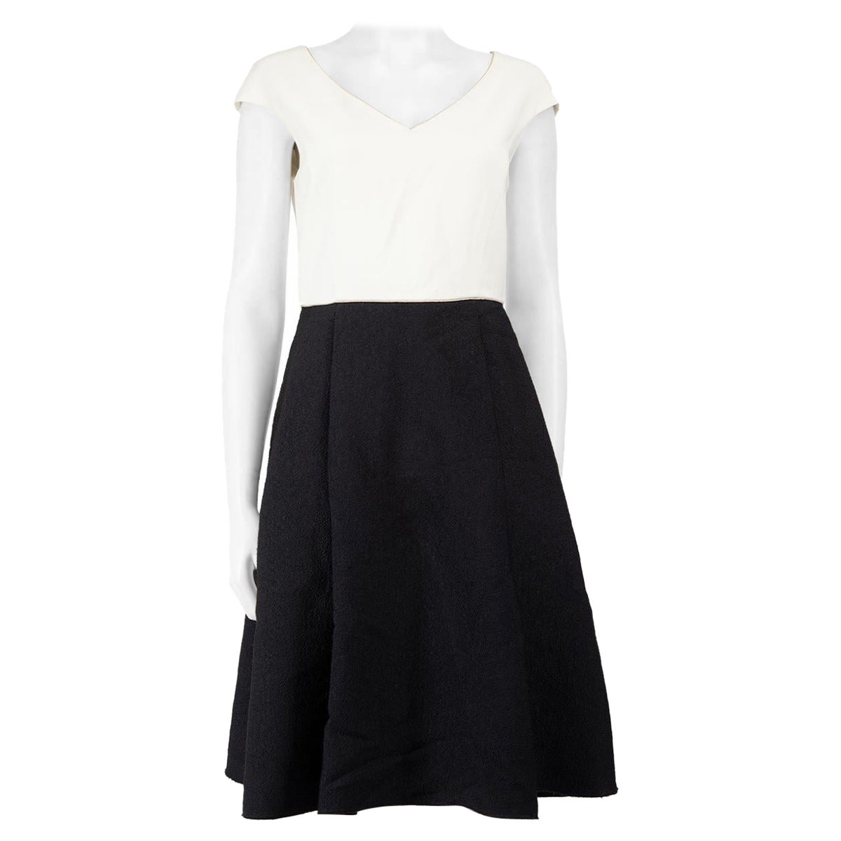 Max Mara Max Mara Studio White & Navy V-Neck Dress Size M For Sale