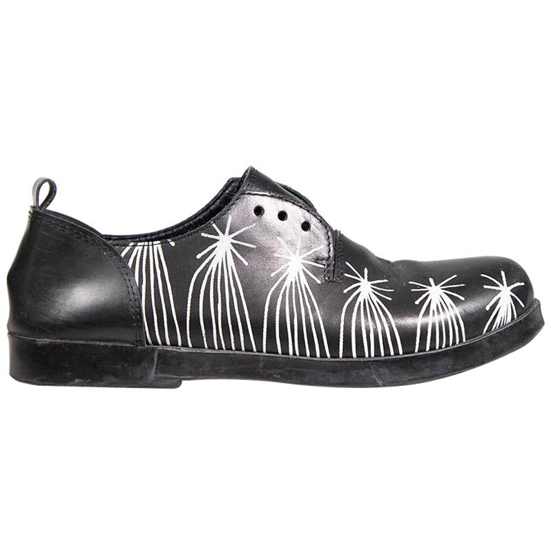 Marsell, scarpe in pelle nera con stampa graffiti, misura 4 UK in vendita