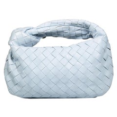 Bottega Veneta Intrecciato Mini Jodie aus blauem Leder Intrecciato