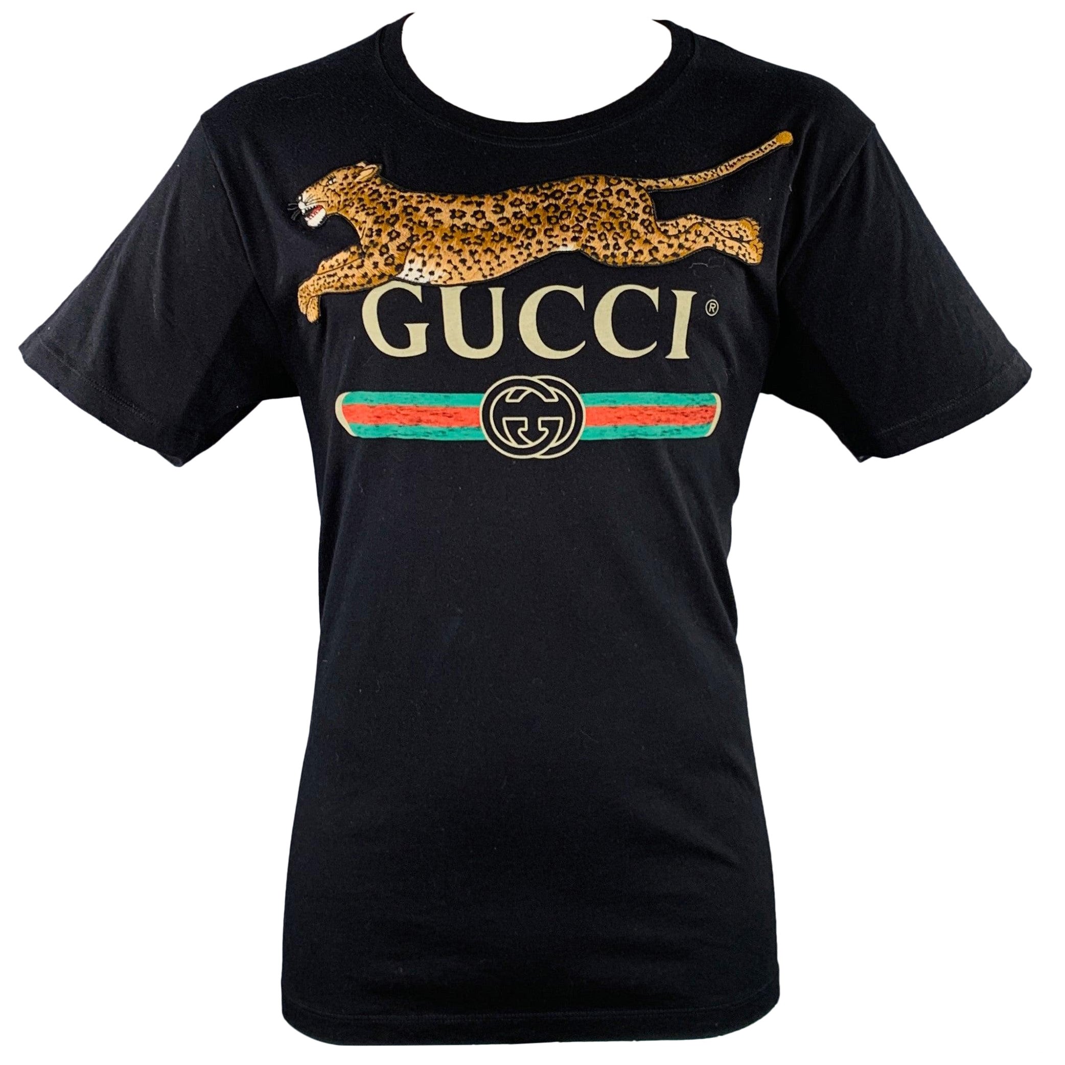GUCCI GroBe S Schwarzes Kurzarm T Shirt mit mehrfarbigem Logo in Schwarz im Angebot bei 1stDibs