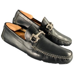 SALVATORE FERRAGAMO Größe 10 -Parigi- Schwarze Drivers Loafers aus Leder mit Kontraststich