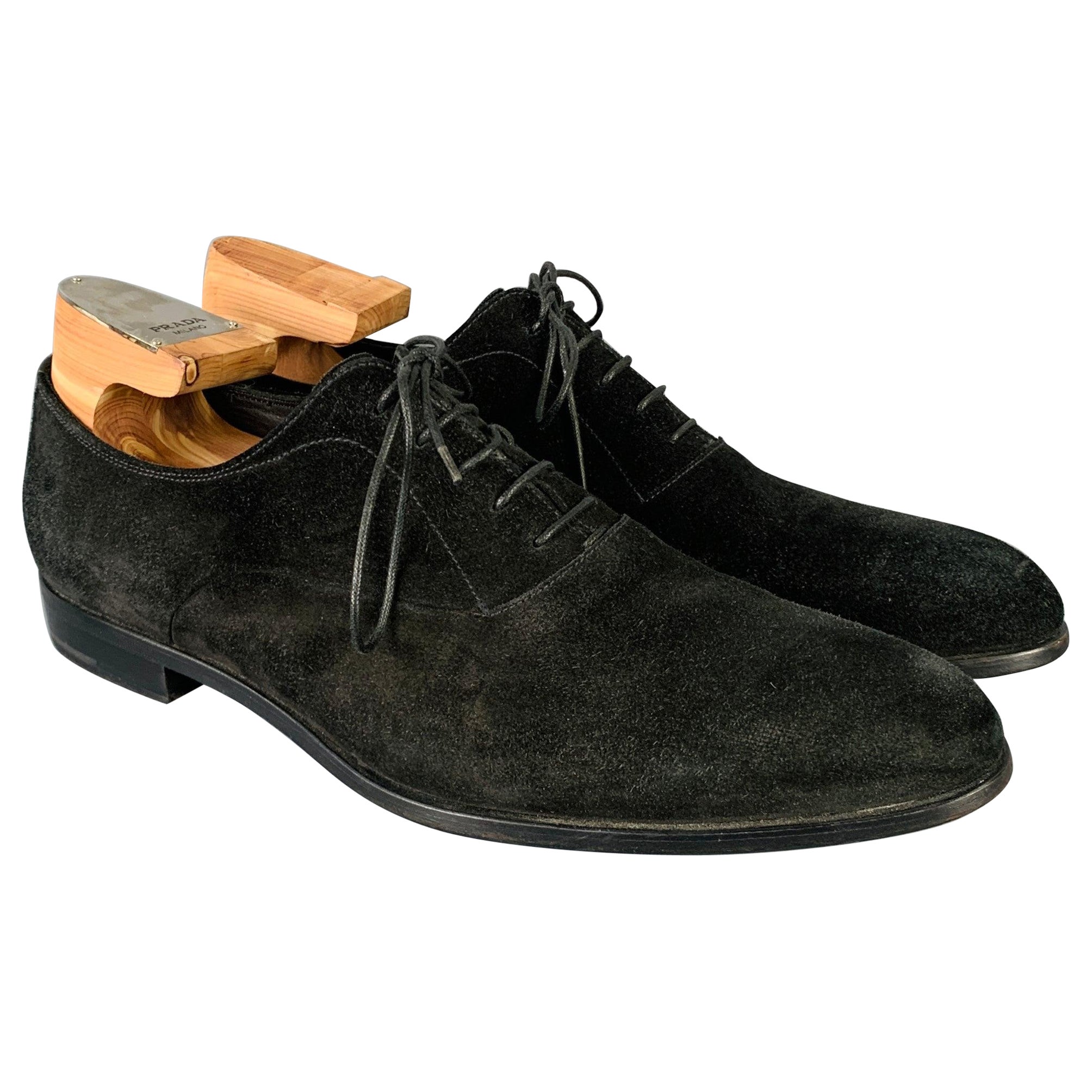 PRADA Size 8 Black Suede Pointed Toe Lace-Up Shoes For Sale