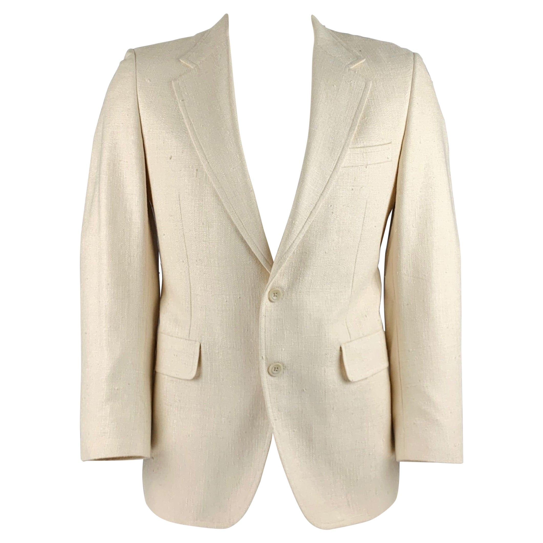 NEIMAN MARCUS Size 42 Beige Textured Silk Notch Lapel Sport Coat