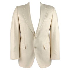 NEIMAN MARCUS Size 42 Beige Textured Silk Notch Lapel Sport Coat