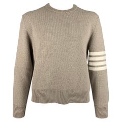 THOM BROWNE Wollstrickpullover mit Crew-Neck-Pullover mit hafermehlfarbenen weißen Streifen, Größe XL