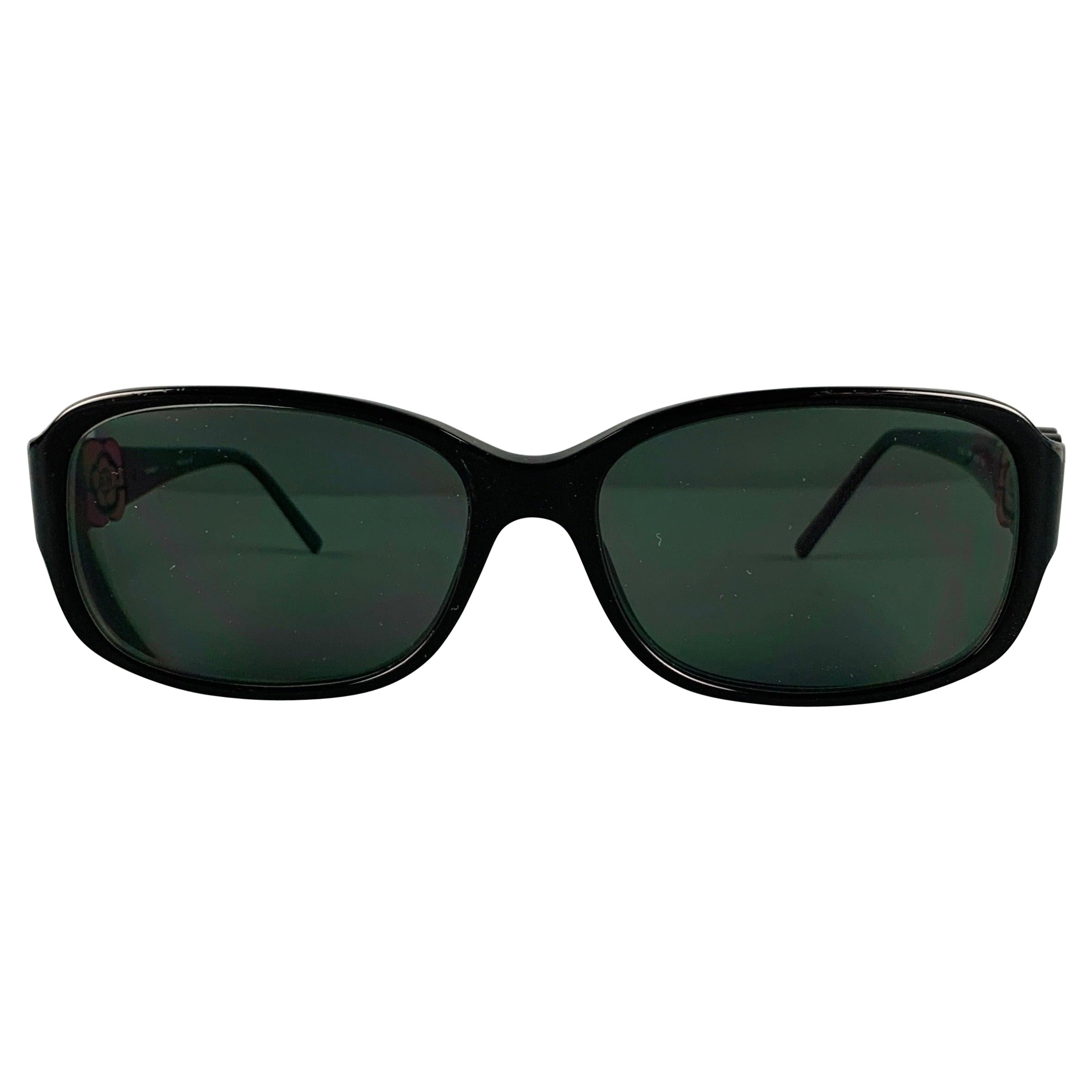 CHANEL Lunettes de soleil Camélia rouge noir monture