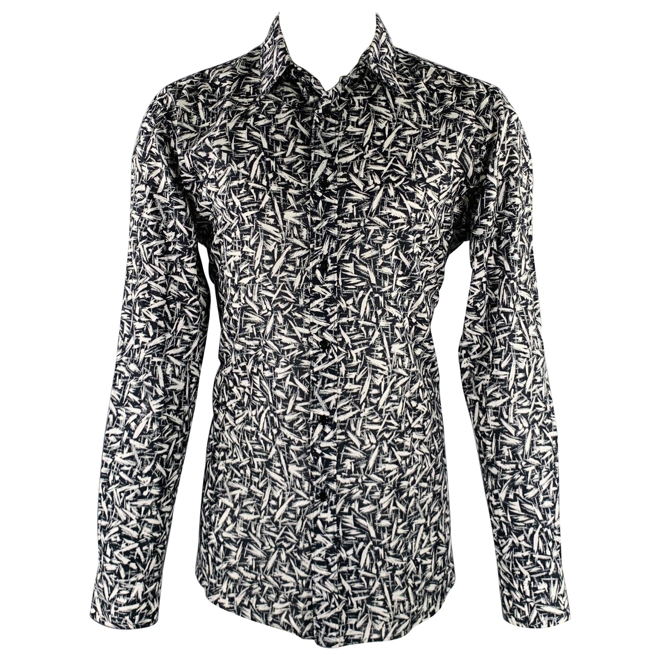 SAINT LAURENT Size M Black White Print Cotton Button Up Long Sleeve Shirt (Chemise à manches longues boutonnée en coton imprimé noir et blanc) en vente