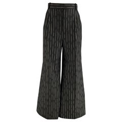 Alexander McQueen Taglia 2 Pantaloni a pieghe in lana bianca e nera con strisce di gesso