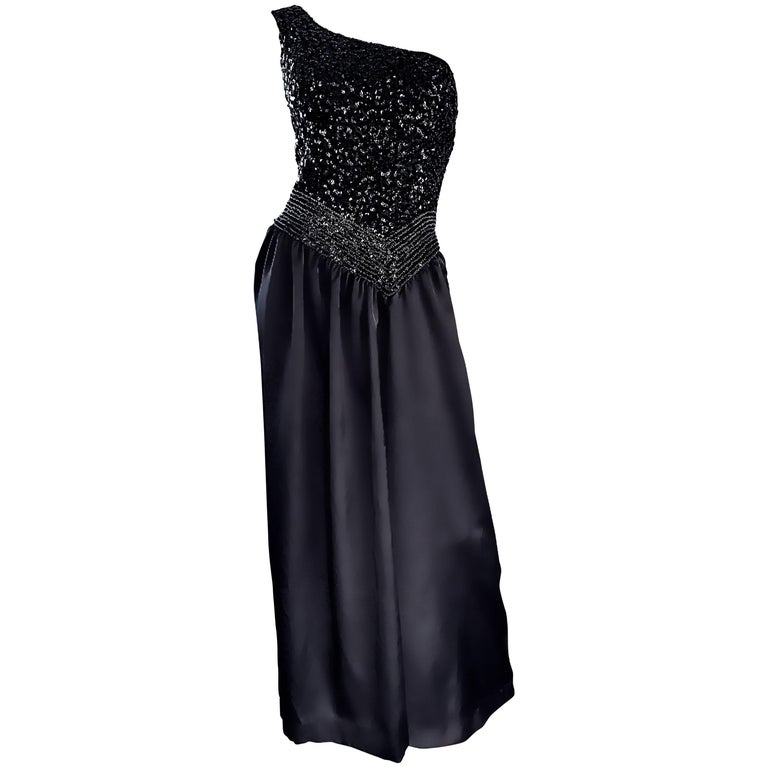 Amazing 1970s Vintage One Shoulder Black Sequin Silk 70s Evening Dress Gown  For Sale